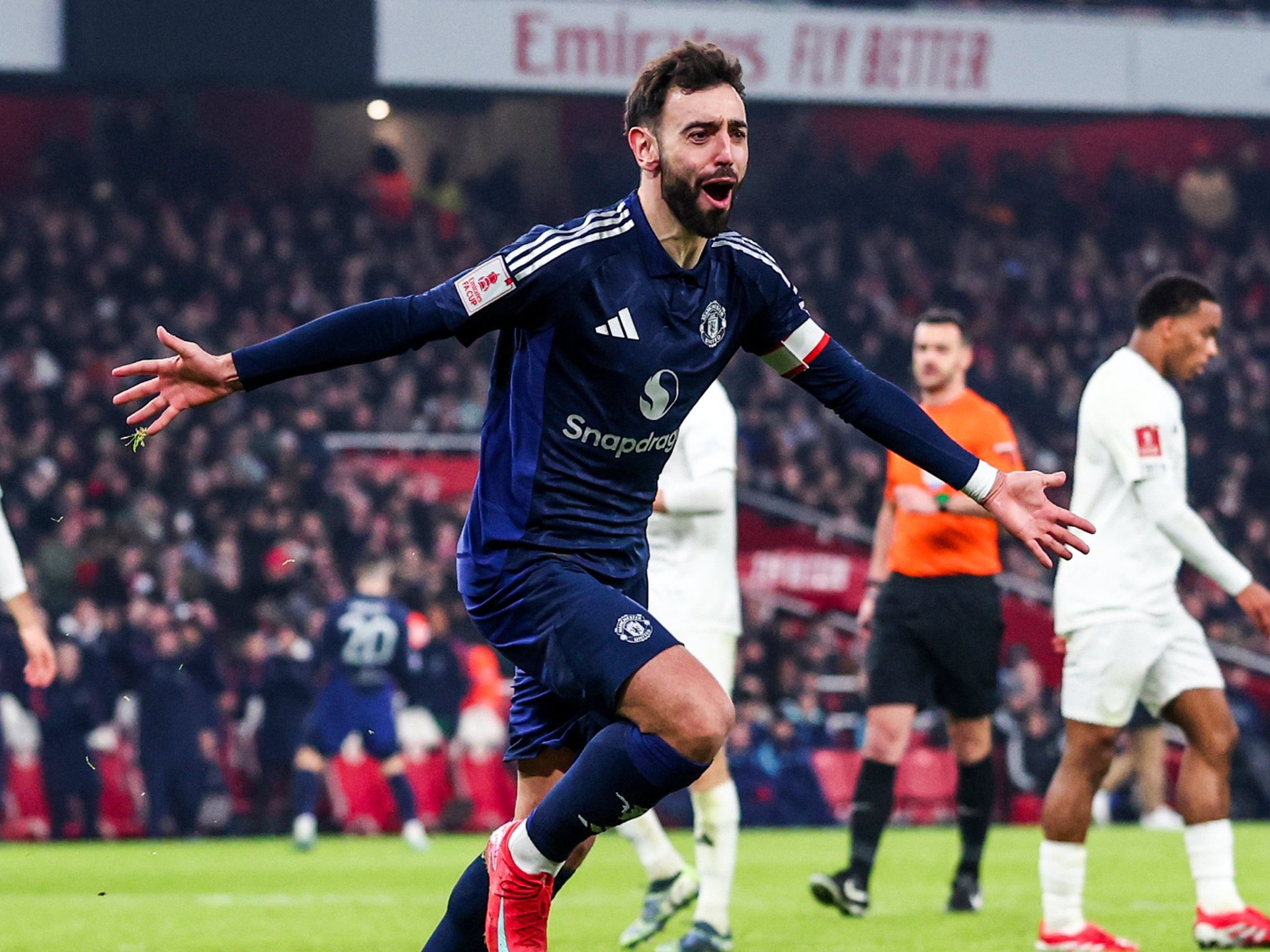 开云体育-阿森纳后卫神勇救险，助球队成功保级，之后技术重要更新.-开云体育